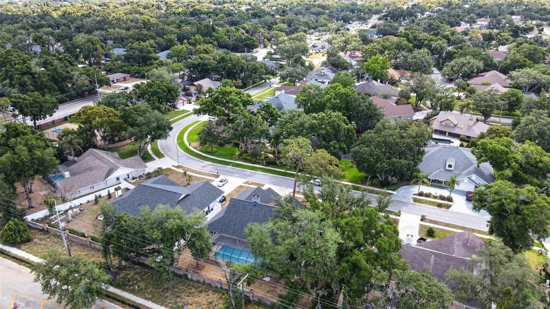 144 Barrington Dr, Brandon, FL 33511