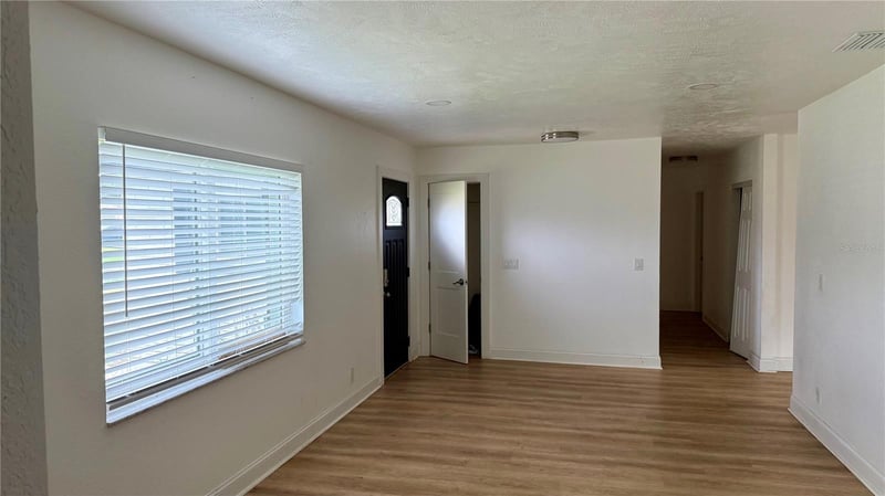 264 Van Gogh Cir, Brandon, FL 33511