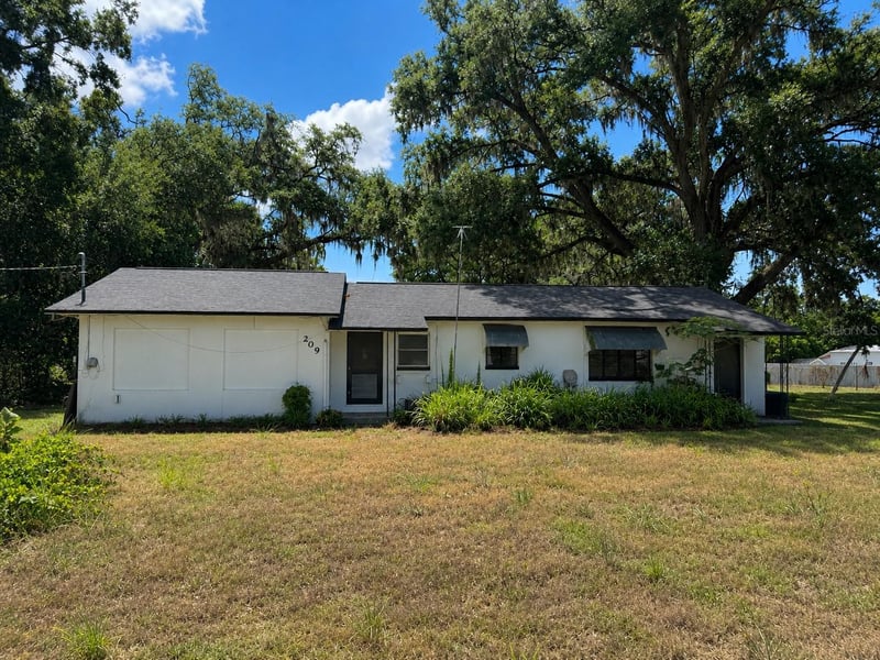 209 Saint Cloud Ave, Valrico, FL 33594