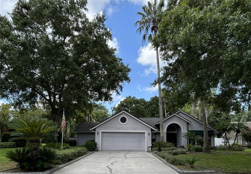 5106 Stonehurst Rd, Tampa, FL 33647