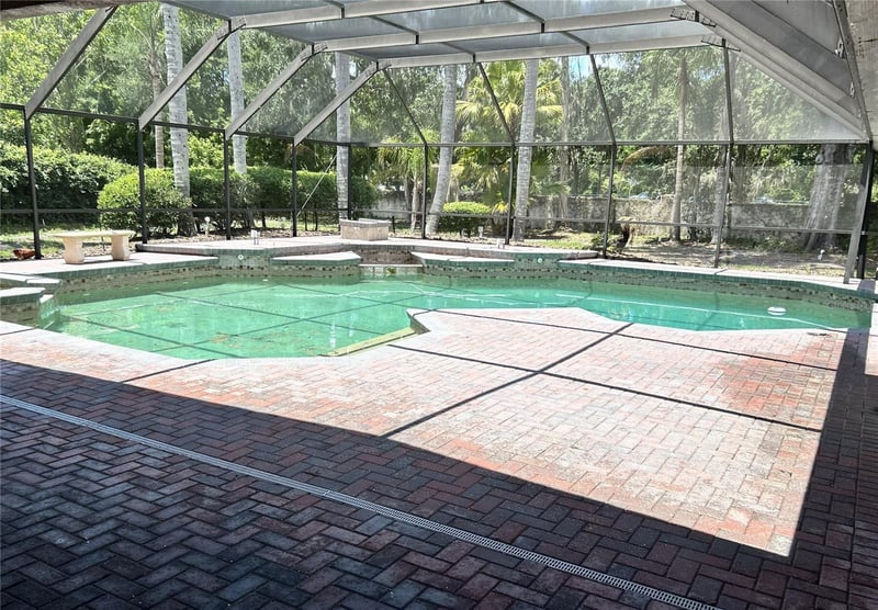 5106 Stonehurst Rd, Tampa, FL 33647