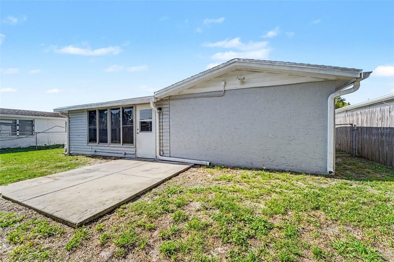 7411 Westcott Dr, Port Richey, FL 34668