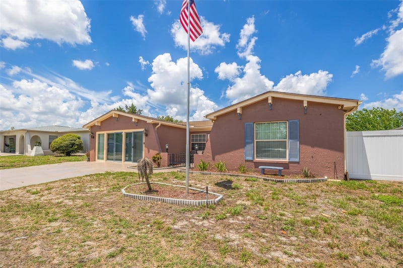 9647 Morehead Ln, Port Richey, FL 34668