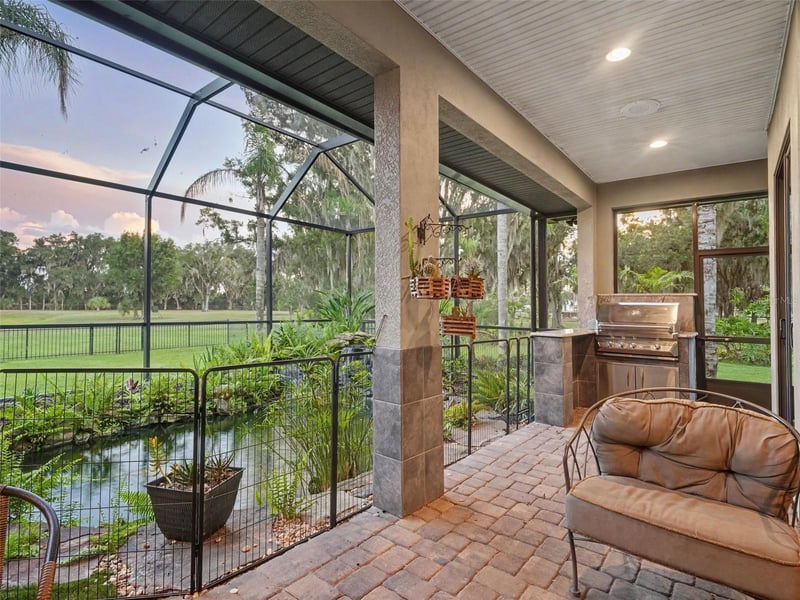 339 Corbett Rd, Lithia, FL 33547