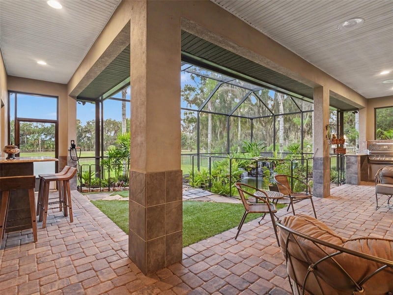 339 Corbett Rd, Lithia, FL 33547
