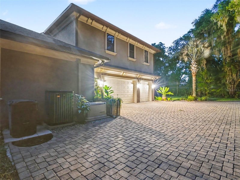 339 Corbett Rd, Lithia, FL 33547