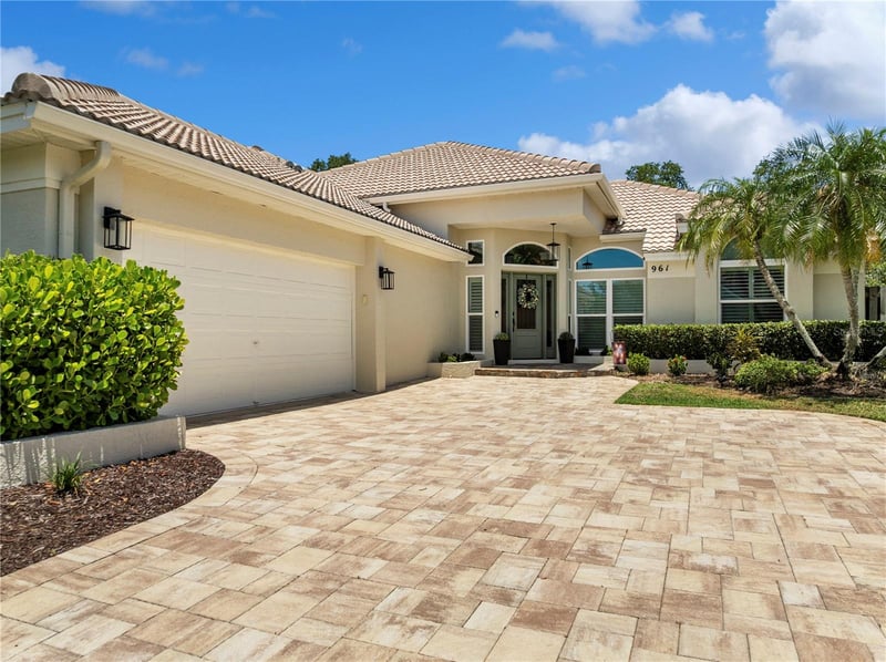 961 Live Oak Ave, St Petersburg, FL 33703