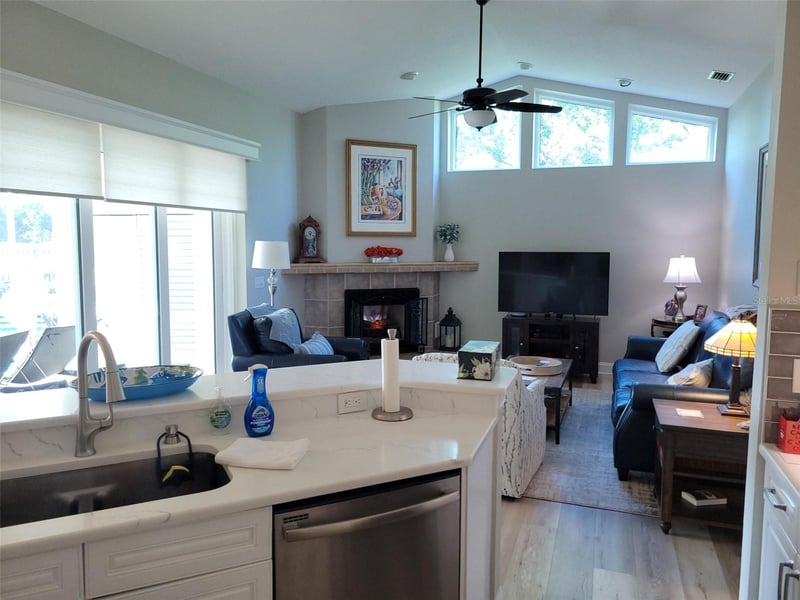 961 Live Oak Ave, St Petersburg, FL 33703