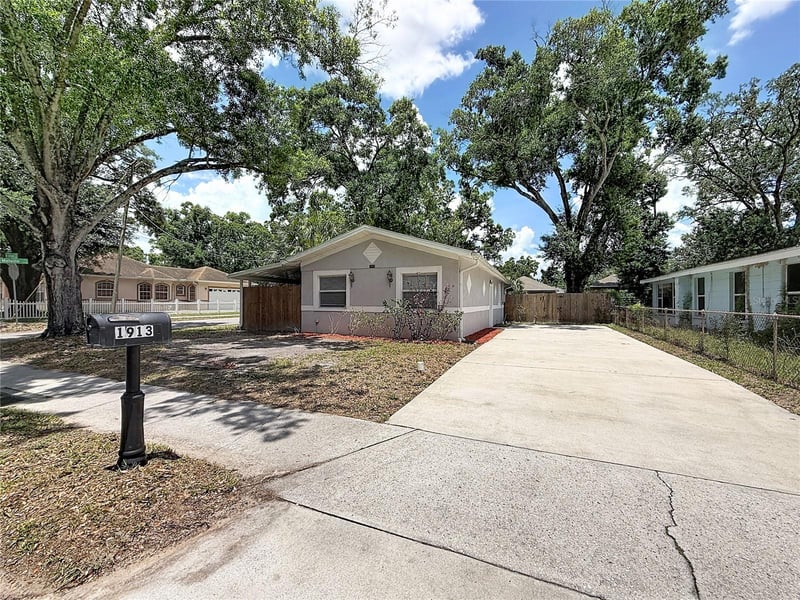 1913 Hanna Ave, Tampa, FL 33604