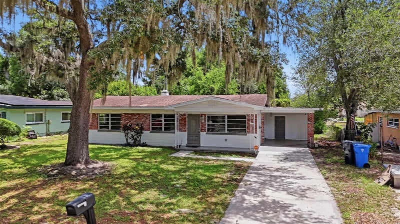 7815 Pine Hill Dr, Tampa, FL 33617