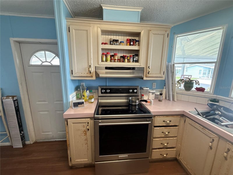 34034 Estates Ln, Wesley Chapel, FL 33543