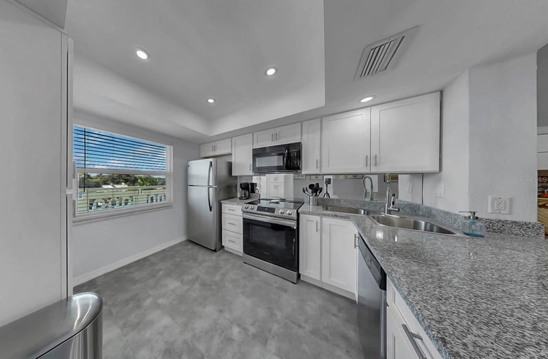 7321 Central Ave #307, St Petersburg, FL 33710