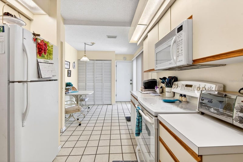 7126 28th Avenue Dr #2250, Bradenton, FL 34209