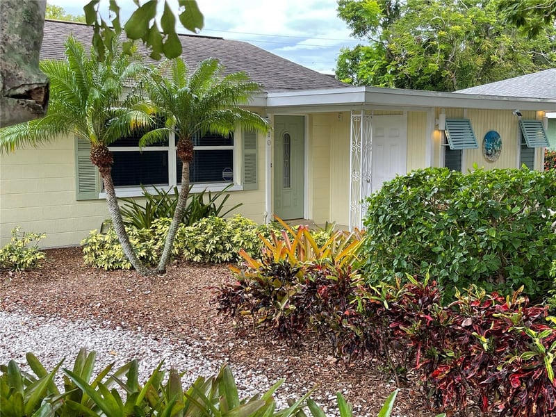 210 57th St, Bradenton, FL 34209