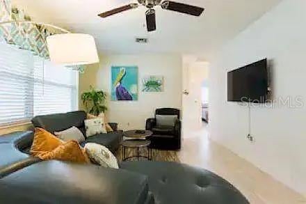 210 57th St, Bradenton, FL 34209