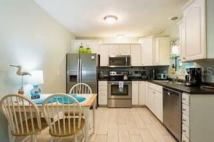 210 57th St, Bradenton, FL 34209