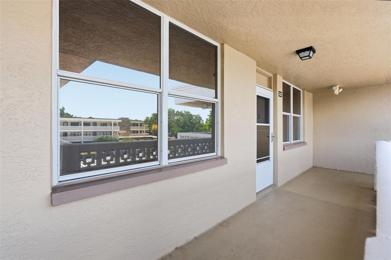 4915 Bay St #323, St Petersburg, FL 33703
