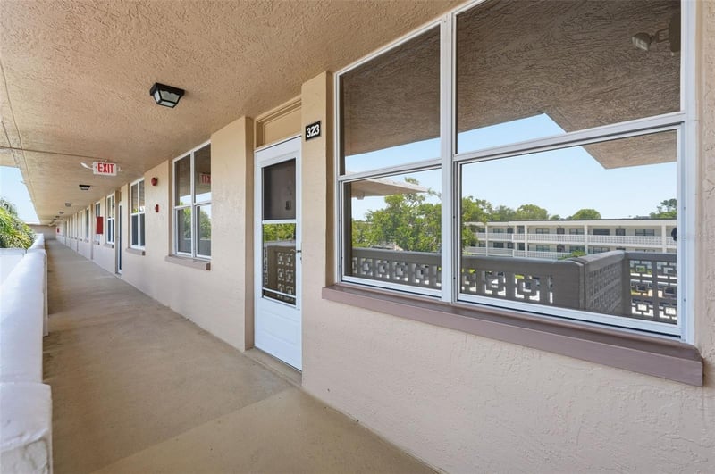 4915 Bay St #323, St Petersburg, FL 33703