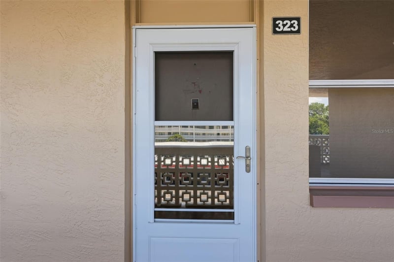 4915 Bay St #323, St Petersburg, FL 33703