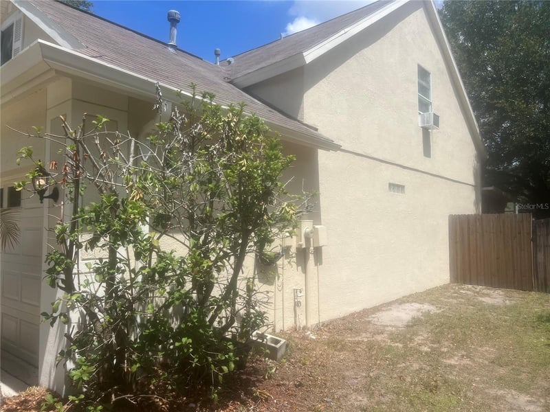 10825 Newbridge Dr, Riverview, FL 33579