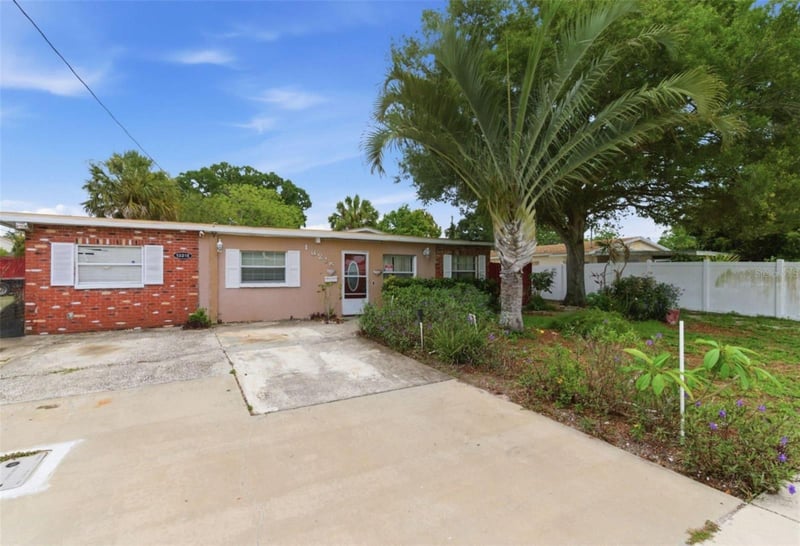 13215 119th St, Largo, FL 33778