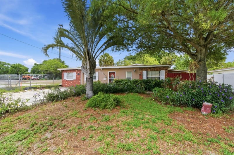 13215 119th St, Largo, FL 33778