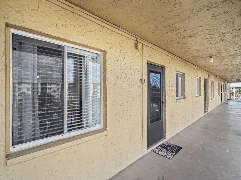 3801 Lake Bayshore Dr #H413, Bradenton, FL 34205