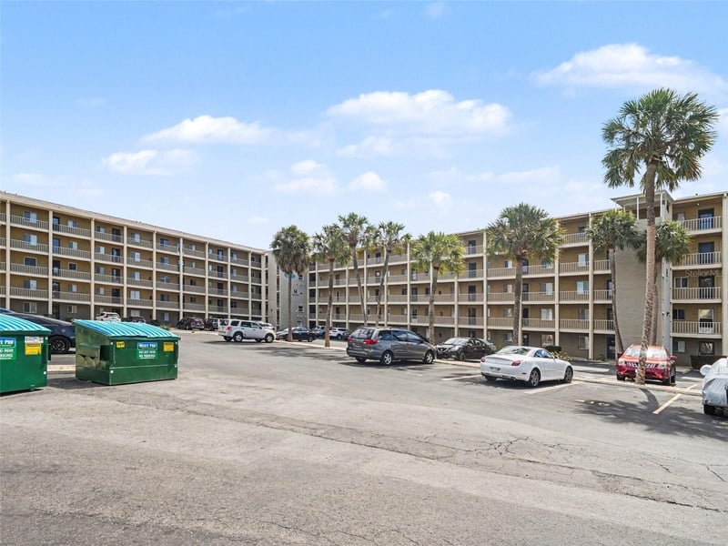 3801 Lake Bayshore Dr #H413, Bradenton, FL 34205