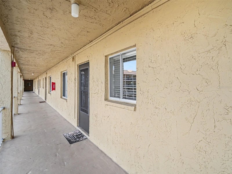 3801 Lake Bayshore Dr #H413, Bradenton, FL 34205