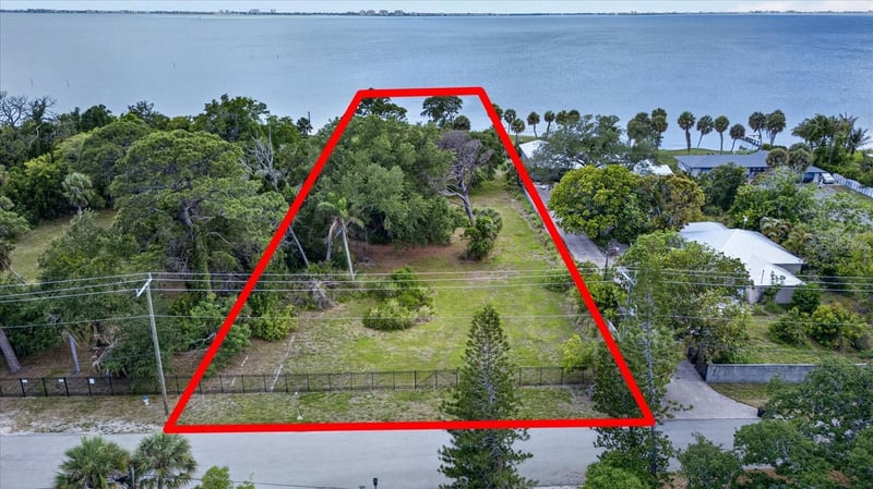 8258 Longbay Blvd, Sarasota, FL 34234
