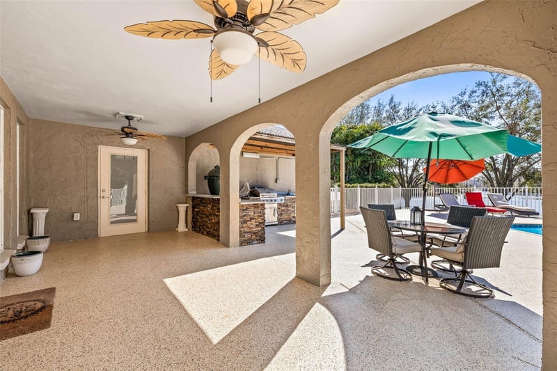 7425 Terrace River Dr, Tampa, FL 33637