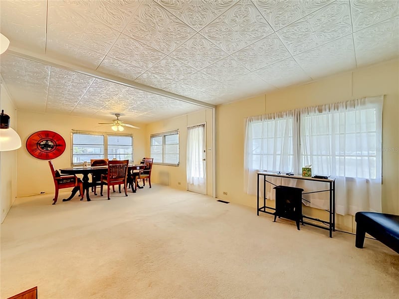 4676 66th Ln #20, St Petersburg, FL 33709
