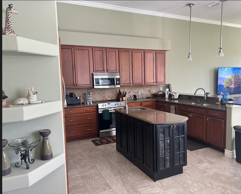 5429 Burnt Hickory Dr, Valrico, FL 33596