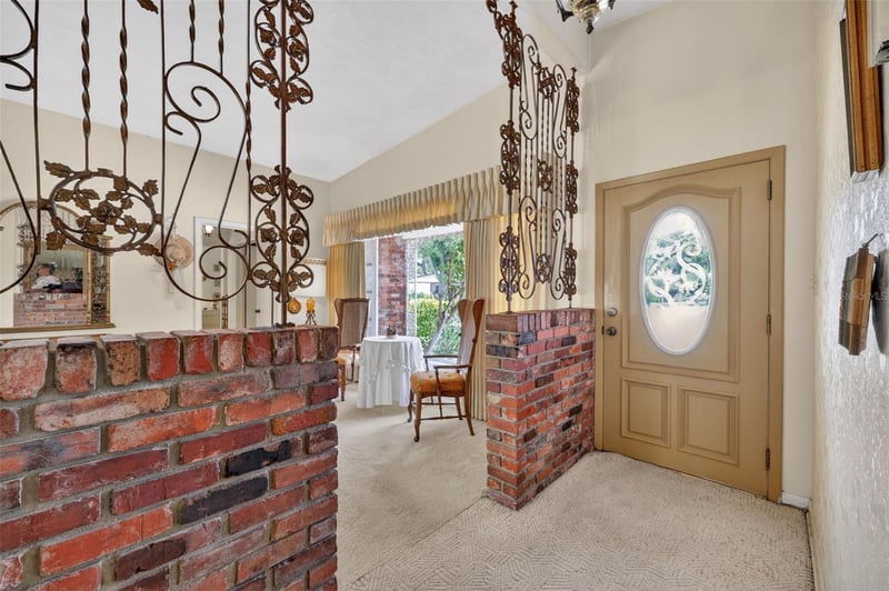 1509 Country Club Dr, Tampa, FL 33612