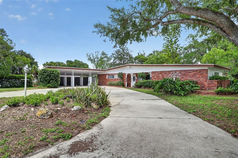 1509 Country Club Dr, Tampa, FL 33612
