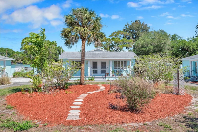 5027 28th Ave, Gulfport, FL 33707