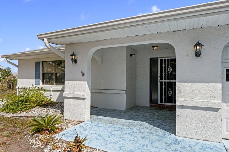 914 Sun Key Ct, Sun City Center, FL 33573