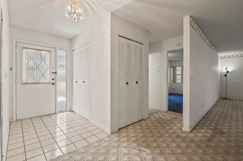 914 Sun Key Ct, Sun City Center, FL 33573