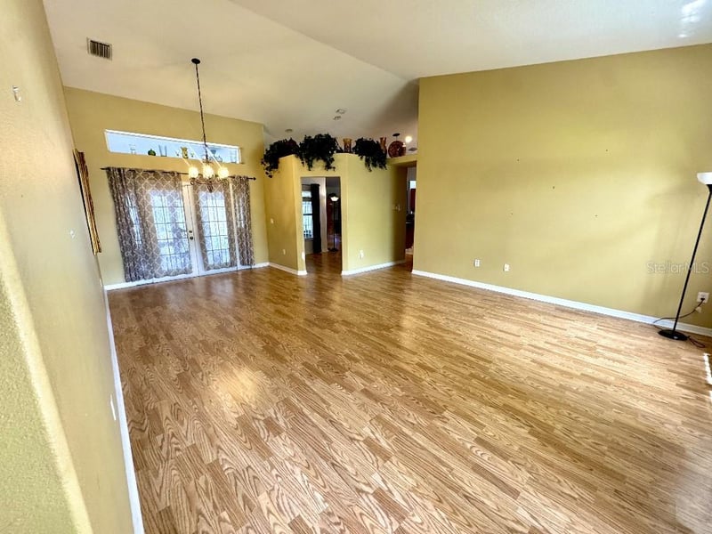 5634 Whitebark Dr, Wesley Chapel, FL 33543