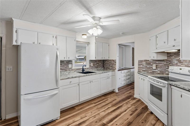 38552 Monet Dr, Zephyrhills, FL 33540