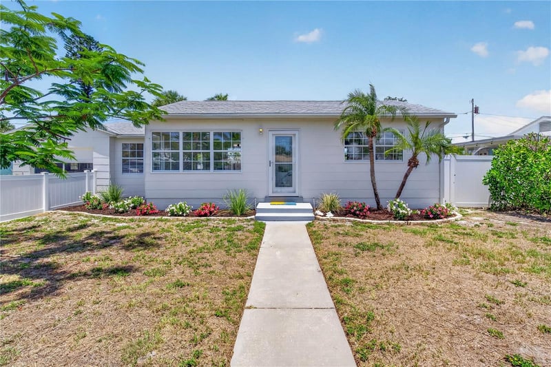 260 42nd Ave, St Pete Beach, FL 33706