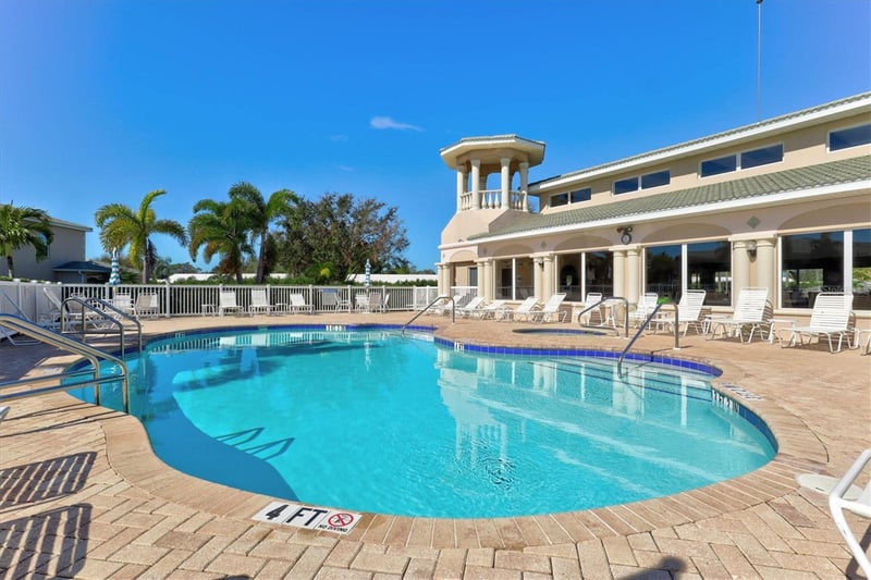 6626 7th Avenue Cir, Bradenton, FL 34209