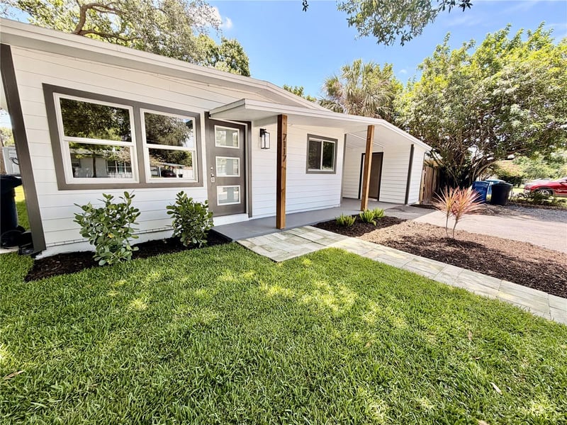 7117 15th St, St Petersburg, FL 33702