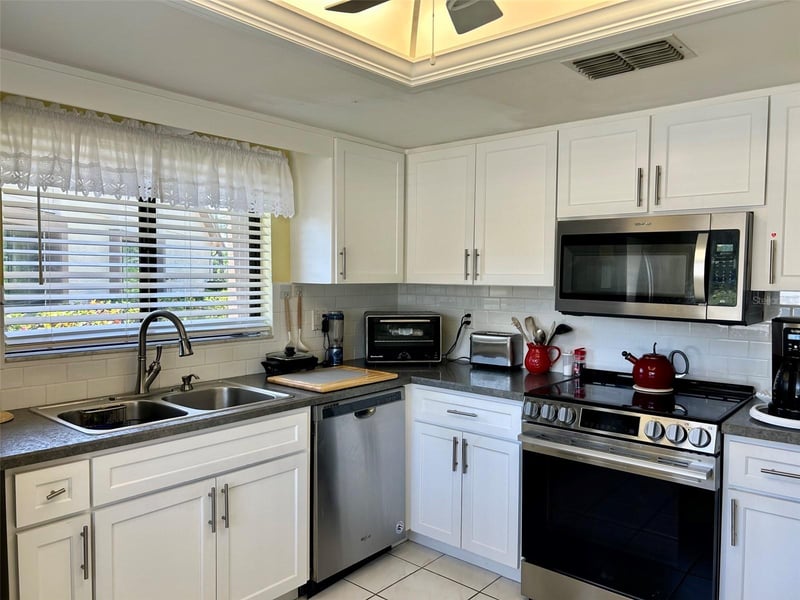 2572 Laurelwood Dr #12A, Clearwater, FL 33763