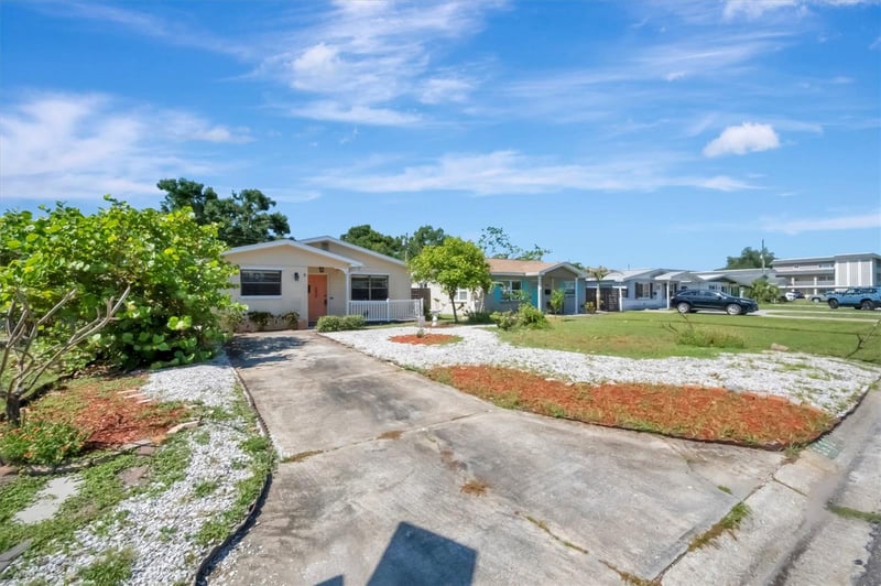 5630 13th Ave, St Petersburg, FL 33710