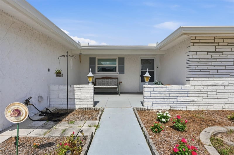 10339 Amadeus Dr, Port Richey, FL 34668