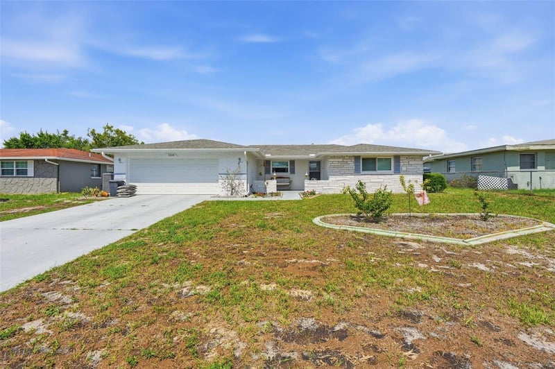 10339 Amadeus Dr, Port Richey, FL 34668