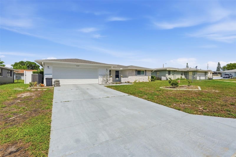 10339 Amadeus Dr, Port Richey, FL 34668
