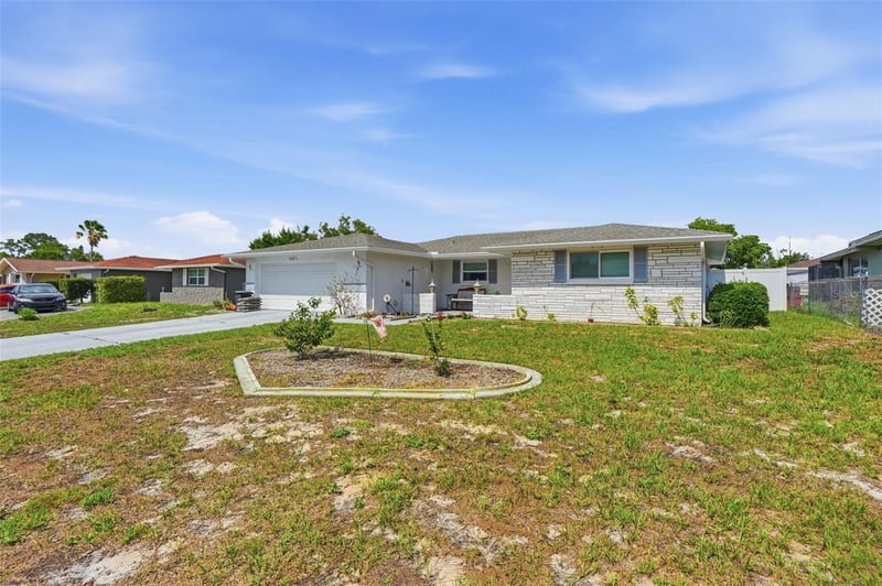 10339 Amadeus Dr, Port Richey, FL 34668