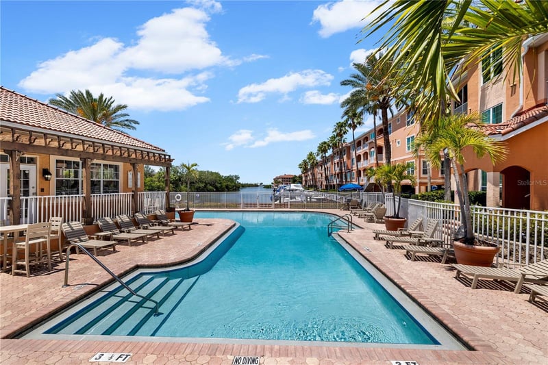 5000 Culbreath Key Way #9-216, Tampa, FL 33611